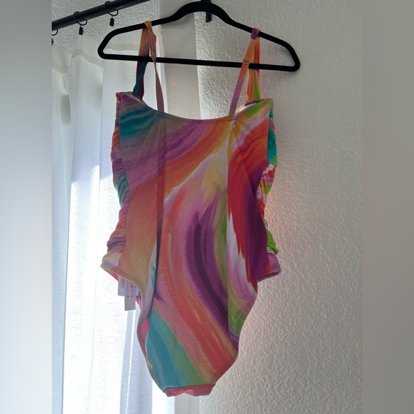 Plus Size Splash Out Shirred Bandeau One Piece - Picture 4 of 5